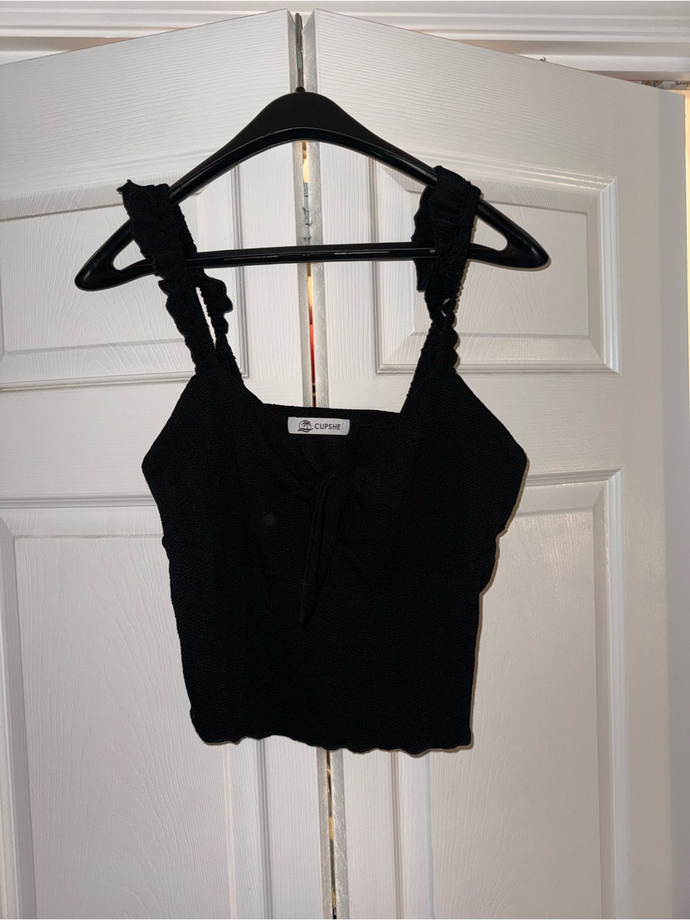 Cupshe Black Smocked Tie-Front Crop Camisole
